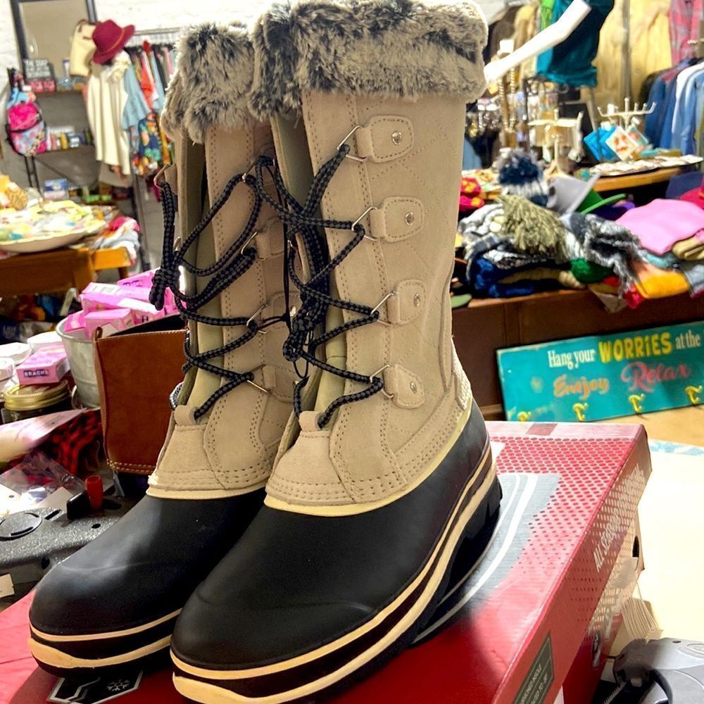 Khombu Emily Suede Leather Faux Fur Winter Snow Boot